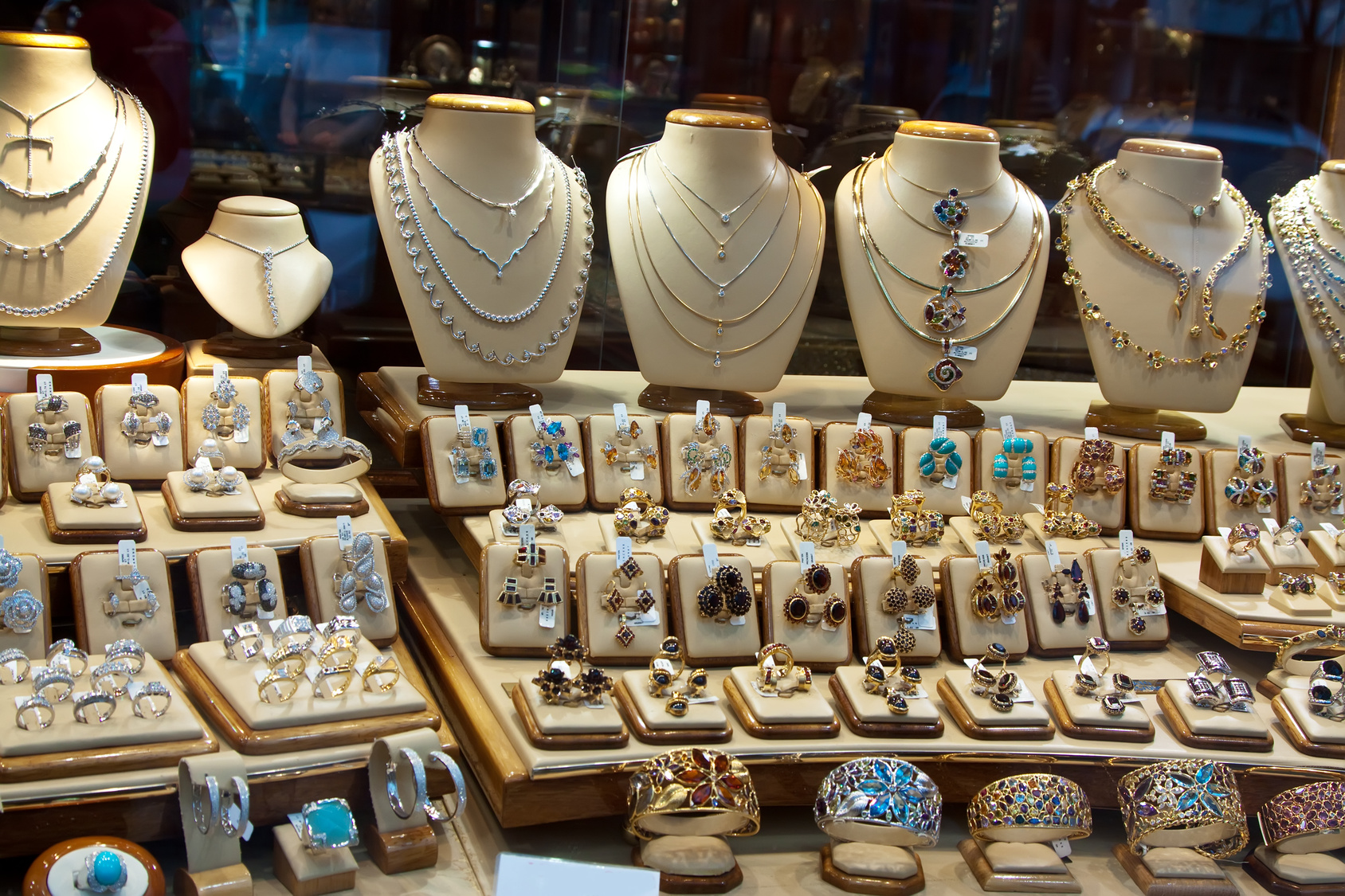 Jewellery Design and Retailing: the way forward - Hamstech Blog